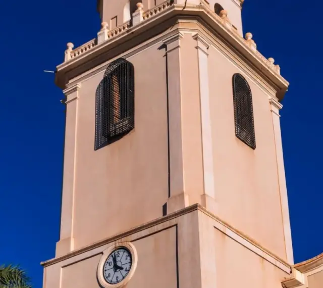 Deposito Bagagli Alicante: Trova il Posto Perfetto (Guida 2024)